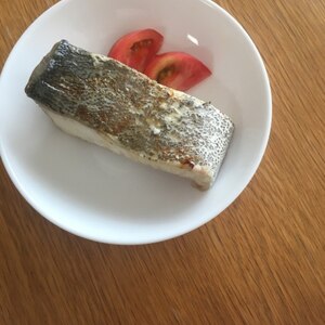 トマトとお好きな焼き魚